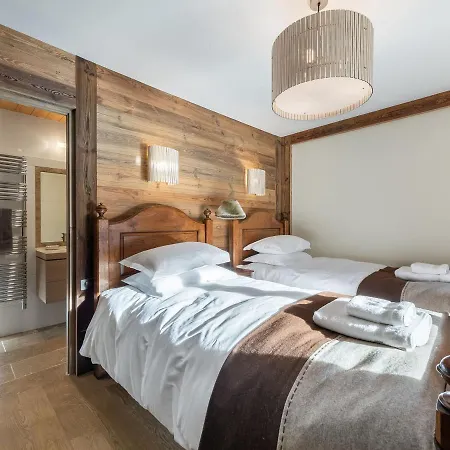 Familial Avec Jacuzzi Et Salle De Jeux - Fr-1-570-20 Chalet *