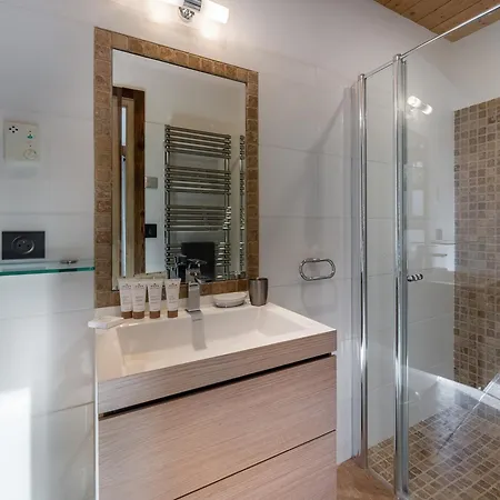Familial Avec Jacuzzi Et Salle De Jeux - Fr-1-570-20 *
